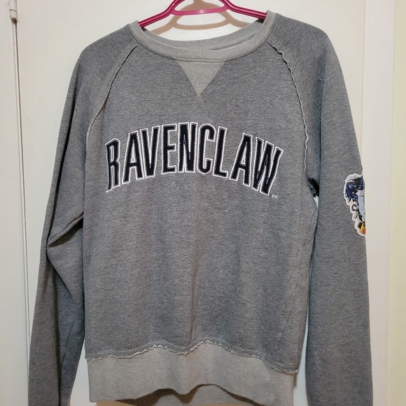 Warner Bros. Tops - Authentic Warner Bros Ravenclaw sweater
